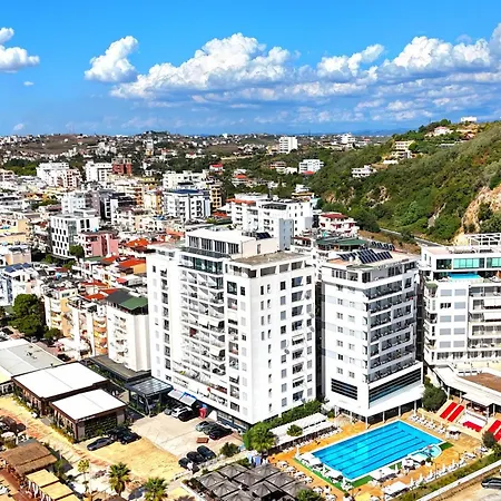 Beachfront & Sea View 101 - Happy