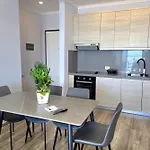 Appartement Beachfront & Sea View 101 - Happy