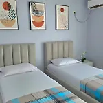 Beachfront & Sea View 101 - Happy *