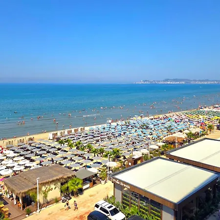 Apartment Beachfront & Sea View 101 - Happy Durres
