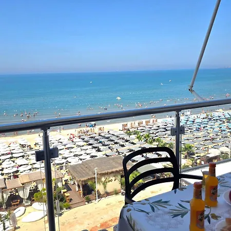 Beachfront & Sea View 101 - Happy Appartement *