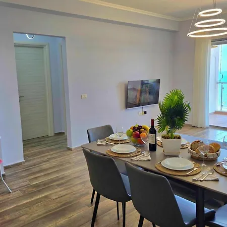 Beachfront & Sea View 101 - Happy