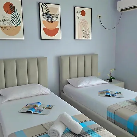 Beachfront & Sea View 101 - Happy