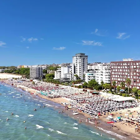 Beachfront & Sea View 101 - Happy Apartment *